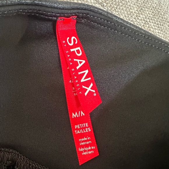 Spanx Black Faux Leather High Waist leggings Size Medium Petite - Picture 9 of 11